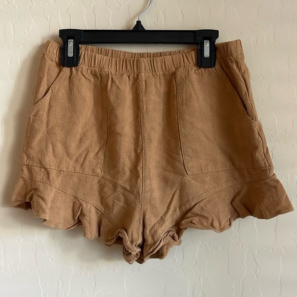 Umgee Tan Linen Ruffle Mini Pull On Elastic Waist Shorts - Picture 2 of 8